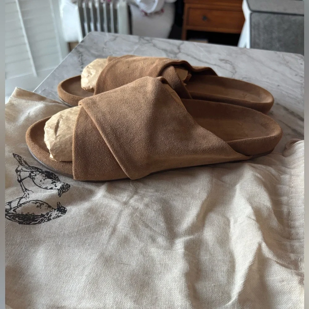 EUC BEEK Kea Womens Brown Suede Crossover Slide Sandals size 9 - Picture 9 of 9